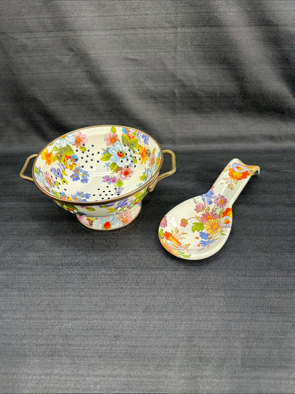 MacKenzie-Childs White Flower Market Set Colander & Spoon Rest Metal Enamelware